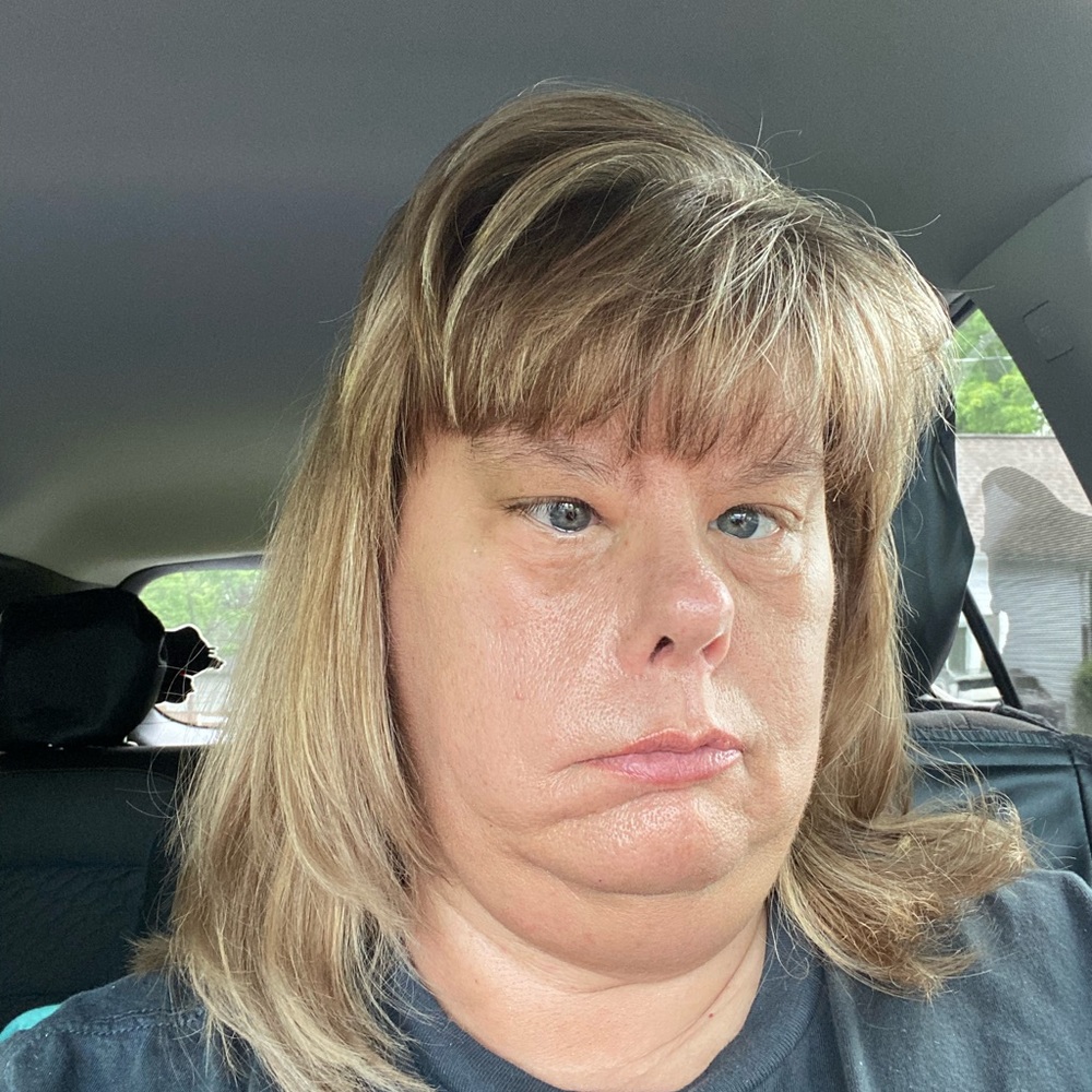 Meet your Posher, Angie